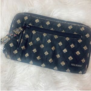Vintage Vera Bradley Compact Lightweight Zip-Around  Black Pattern Womens Wallet